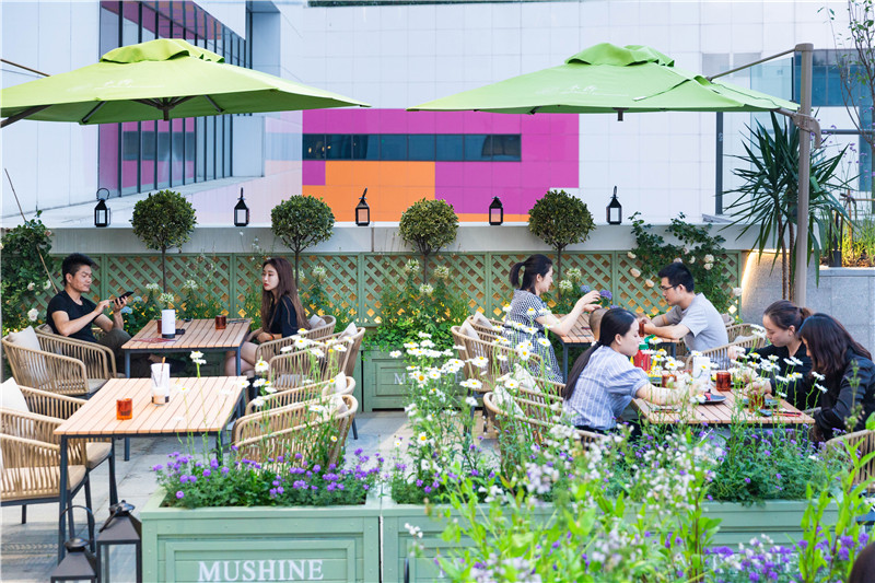 木香花园餐厅屋顶花园设计